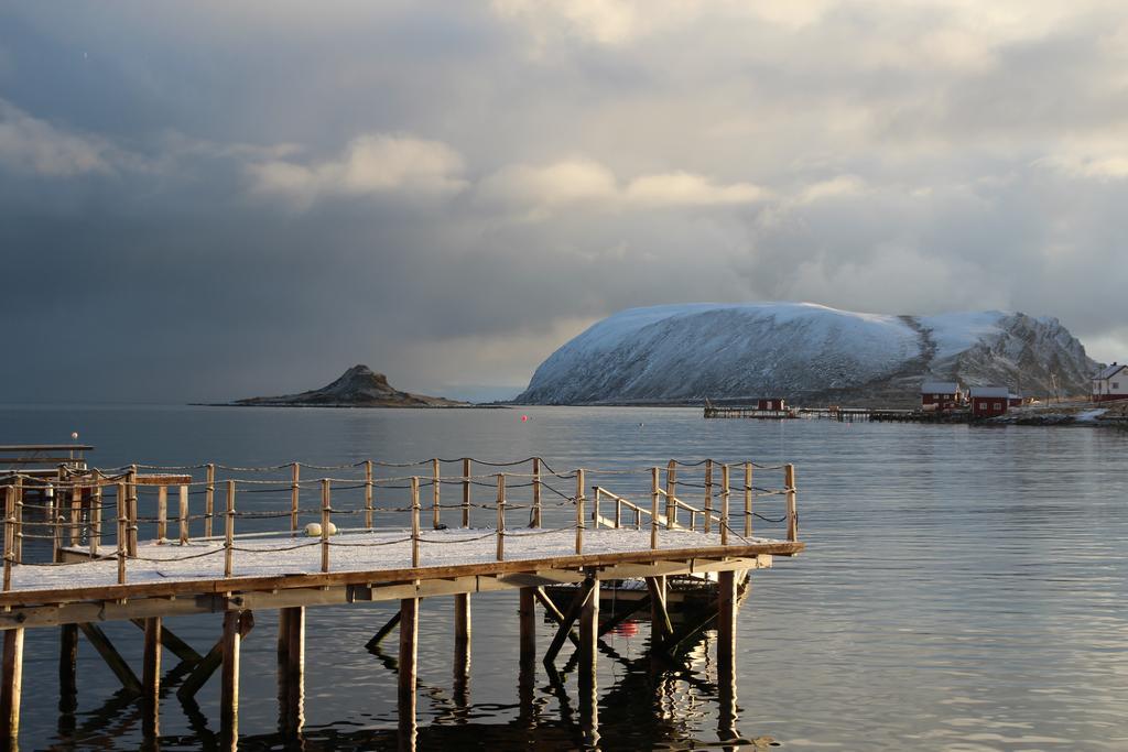 Sarnes Seaside Cabins Honningsvag Exterior photo